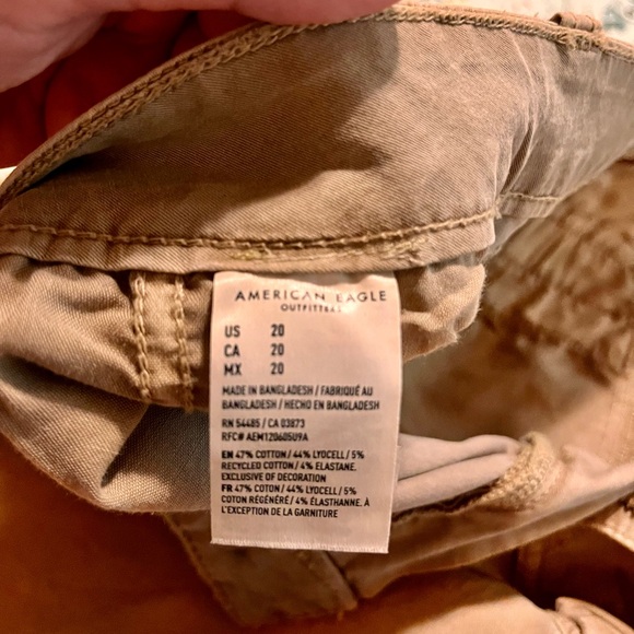 Size 20 midi super stretch American Eagle shorts. Khaki. Never worn. - Picture 3 of 4